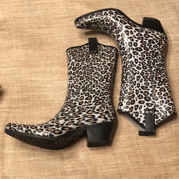 Nomad Rubber Boots - Picture 2 of 7